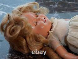 13 c1940 Shirley Temple Doll with book The little Princess