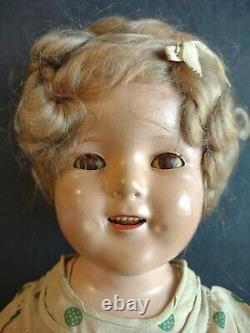 18 Ideal Composition Shirley Temple doll with full original outfit & button