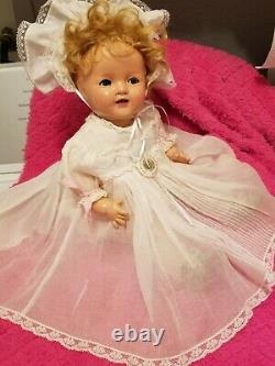 1930s Ideal Shirley Temple Baby 16 Flirty eyes light blonde mohair wig