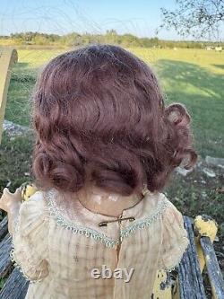 Antique composition 15Shirley Temple doll No Marked