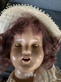 Antique composition 15Shirley Temple doll No Marked