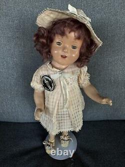 Antique composition 15Shirley Temple doll No Marked