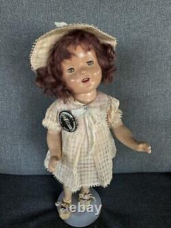 Antique composition 15Shirley Temple doll No Marked