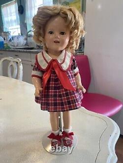Composition Shirley temple- 16 Inch Doll Original Bright Eyes dress