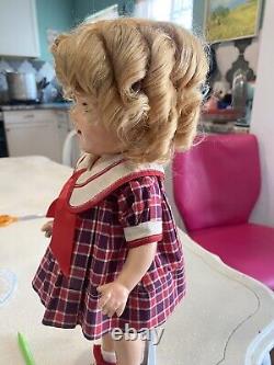 Composition Shirley temple- 16 Inch Doll Original Bright Eyes dress