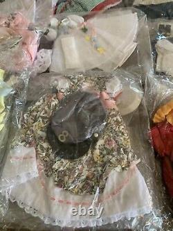 DANBURY MINT SHIRLEY TEMPLE DRESS UP-DOLL WITH 23 MOVIE COSTUMES Detailed