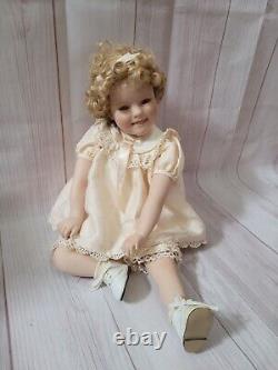 Danbury Mint Little Miss Shirley Temple Porcelain Sitting Pose Doll