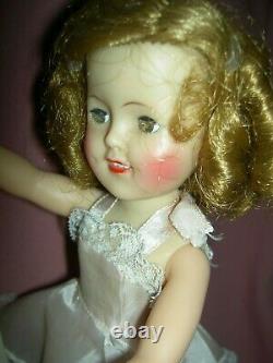 Lovely 1957 Ideal, 12 vinyl Shirley Temple doll near MIB model #9500 with pin