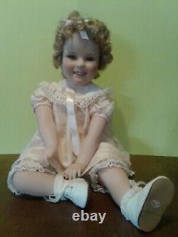 SHIRLEY TEMPLE PORCELAIN DOLL, Uranium Green Eyes, Danbury Mint