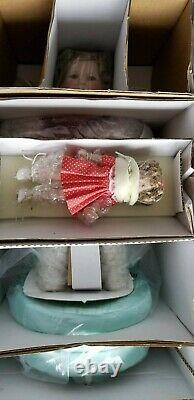 SHIRLEY TEMPLE TWO OF A KIND POLKA DOT PALS DANBURY MINT DOLLS with BOX